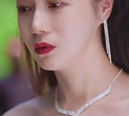 霸道女总裁的超级尊王 第01集