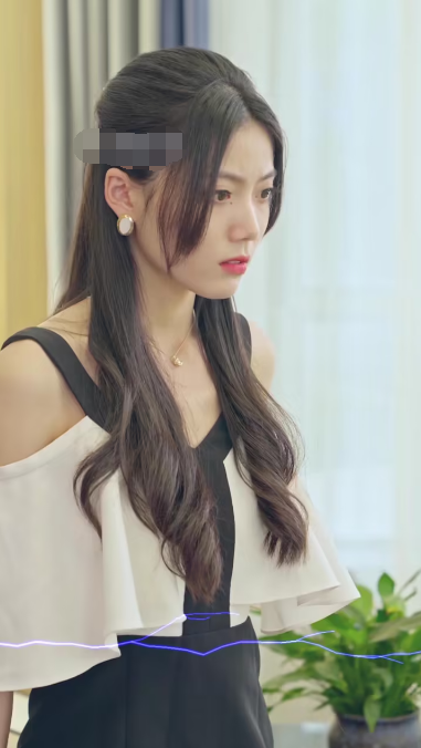 傲娇美女总裁霸上我 第01集